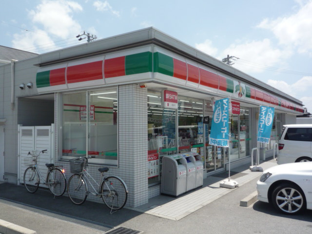 Convenience store. 386m until Thanksgiving Matsusaka Takarazuka Machiten (convenience store)