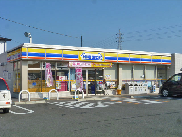 Convenience store. MINISTOP Matsusaka Central store up (convenience store) 407m