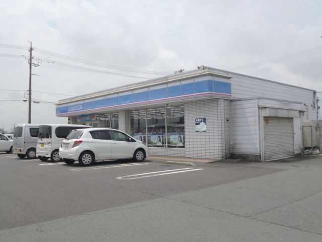 Convenience store. 1364m until Lawson Matsusaka Onoe store (convenience store)