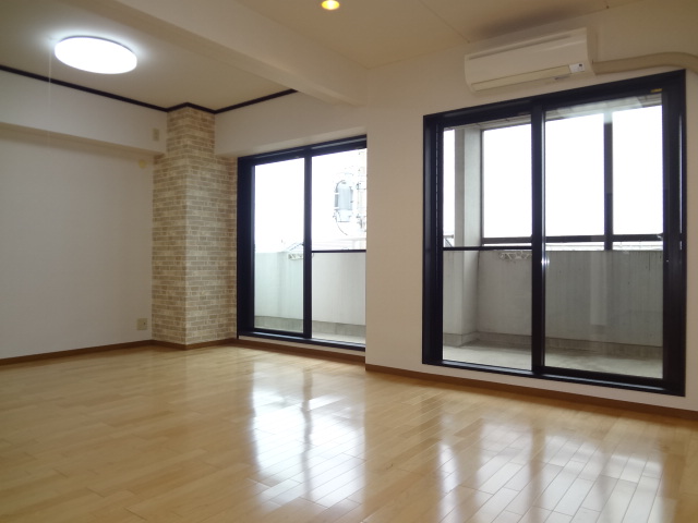 Living and room