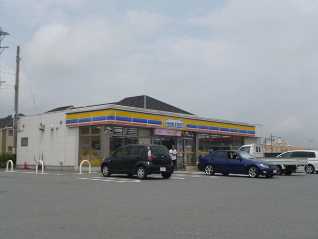 Convenience store. MINISTOP Matsusaka Kofunae store up (convenience store) 1741m