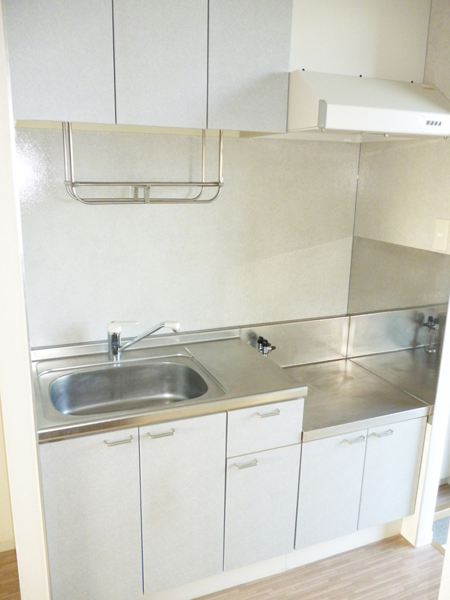 Kitchen. (reference)