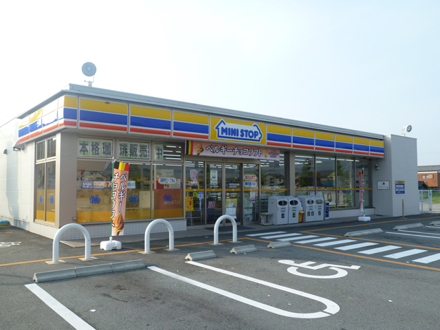 Convenience store. MINISTOP Matsusaka Okuroda store up (convenience store) 136m