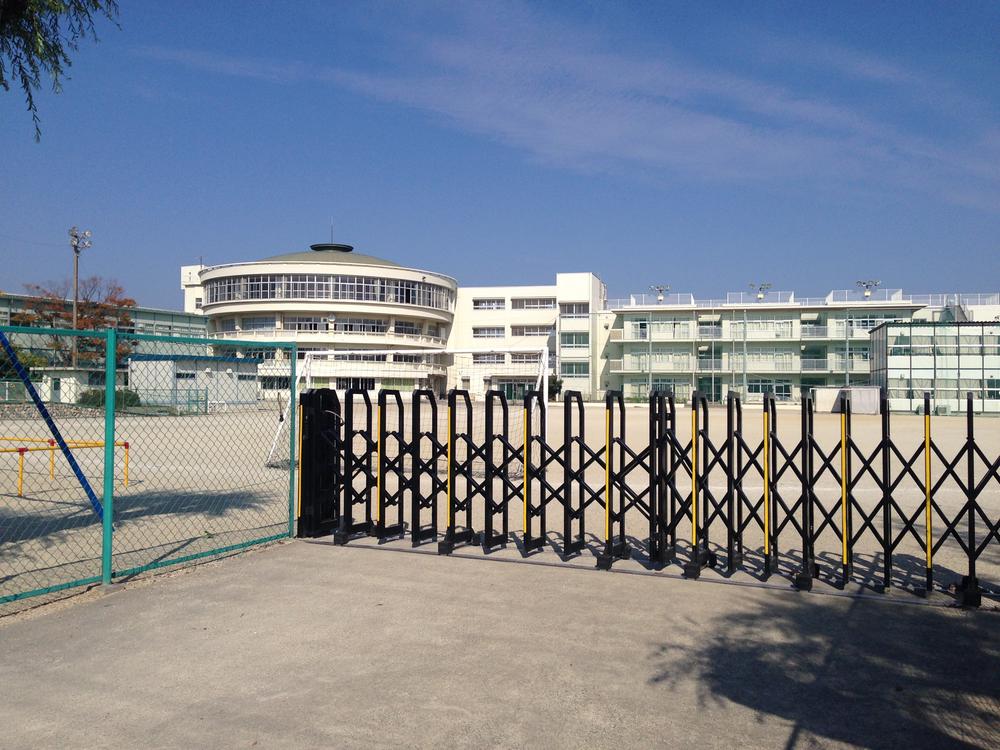 Primary school. 1281m to Asahi Municipal Asahi Elementary School