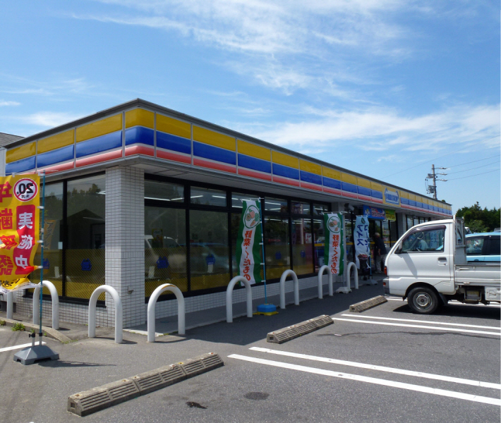 Convenience store. MINISTOP Komono-cho government office building before store up (convenience store) 740m