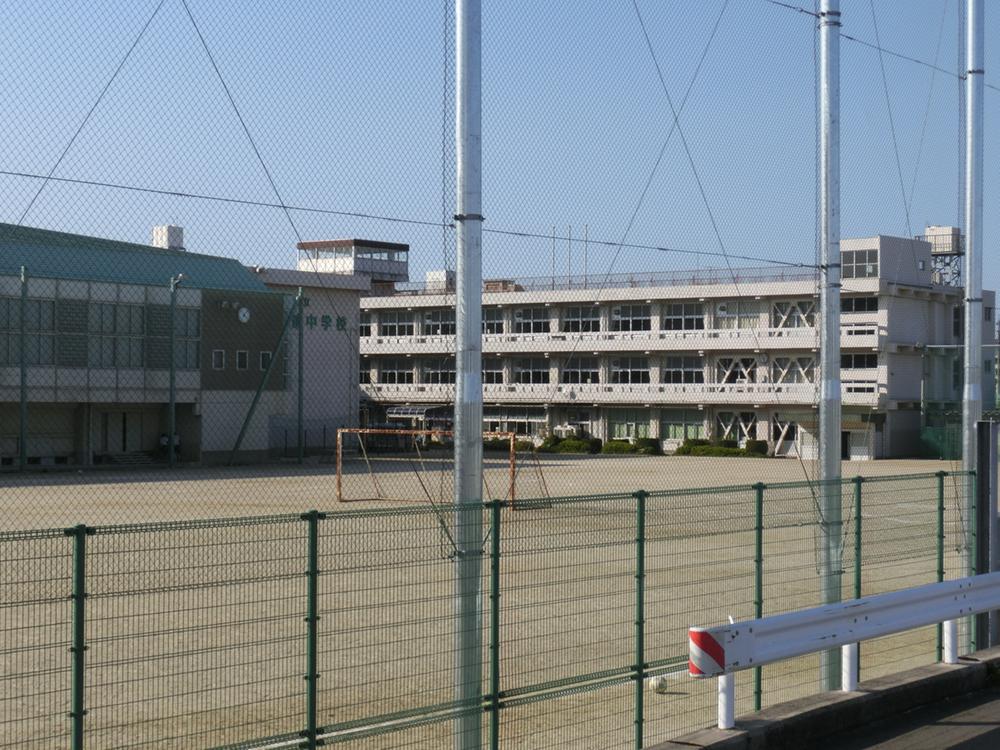 Junior high school. 2257m to Asahi Municipal Asahi Junior High School