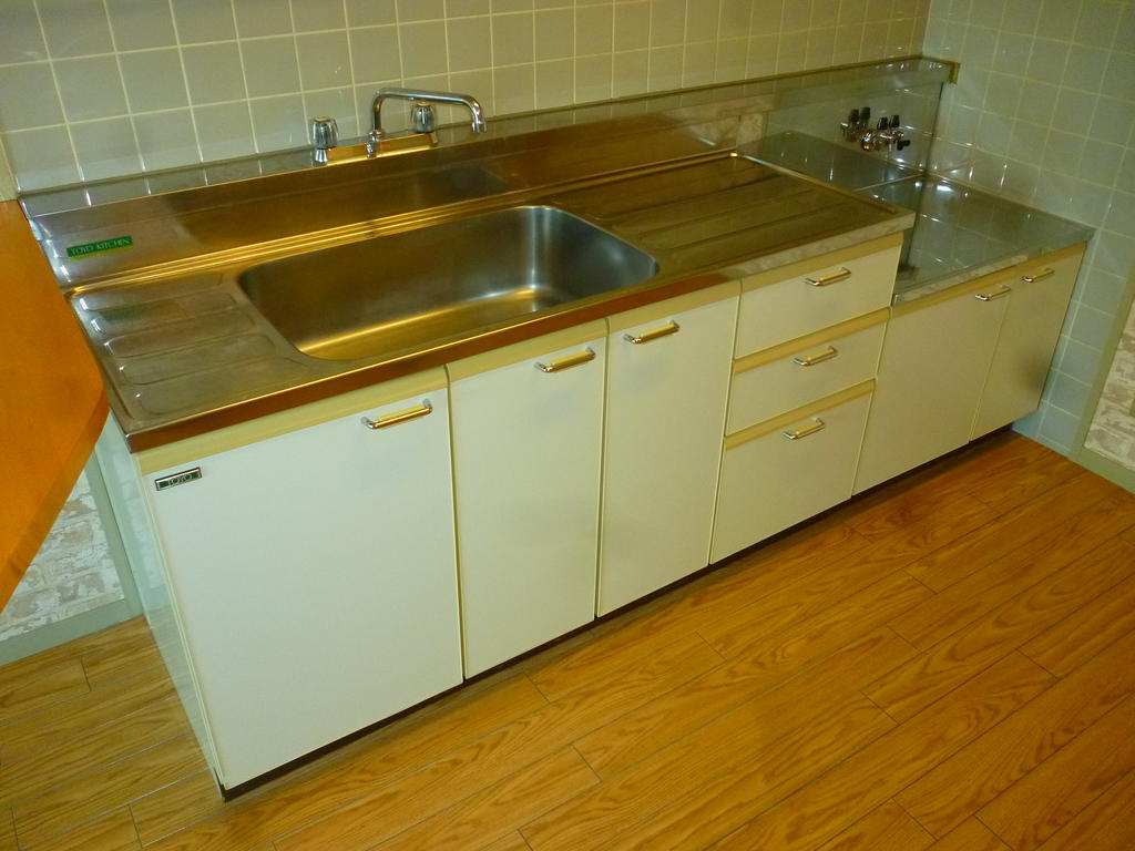 Kitchen. It will serve as a model photo of another room of the same properties