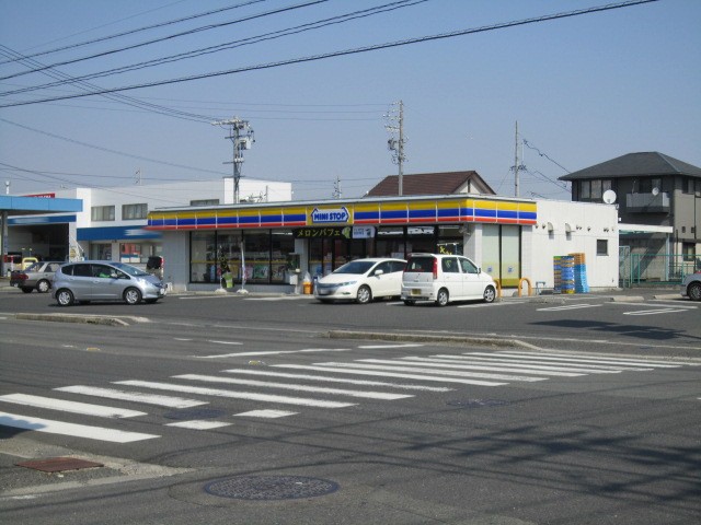 Convenience store. MINISTOP Yokkaichi Amagasuka store up (convenience store) 458m