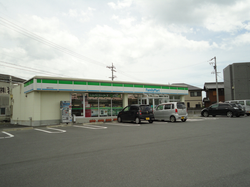 Convenience store. 320m to FamilyMart Nagai store (convenience store)
