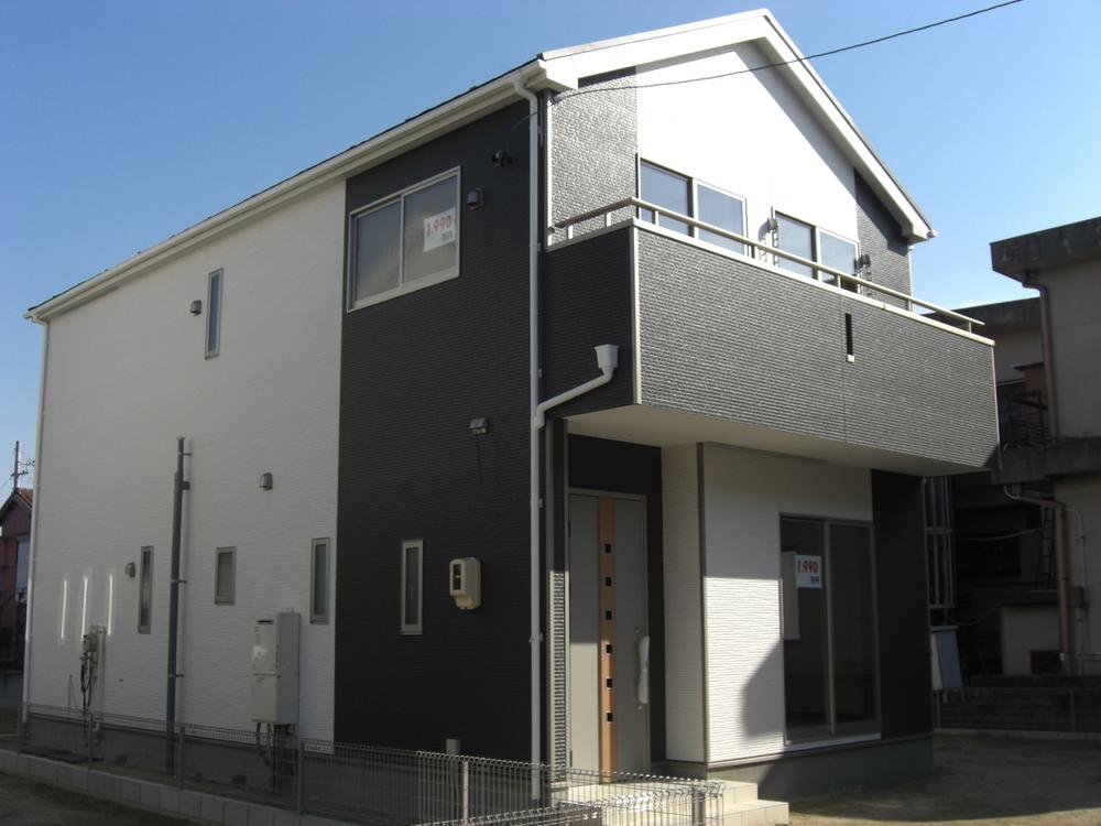 Local appearance photo. local Building 2 appearance