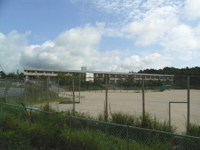 Junior high school. 5100m until the municipal north junior high school (junior high school)