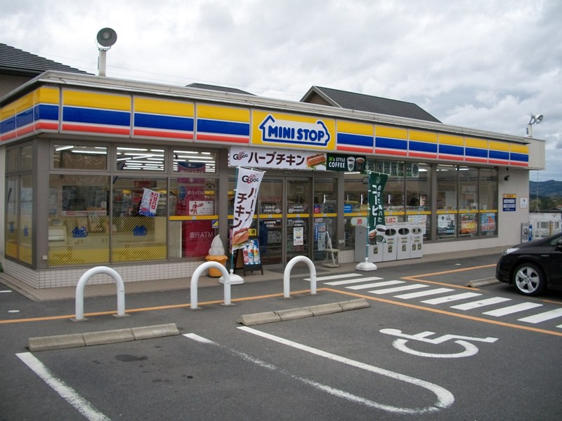 Convenience store. MINISTOP Nabari Kikyogaoka store up (convenience store) 3753m