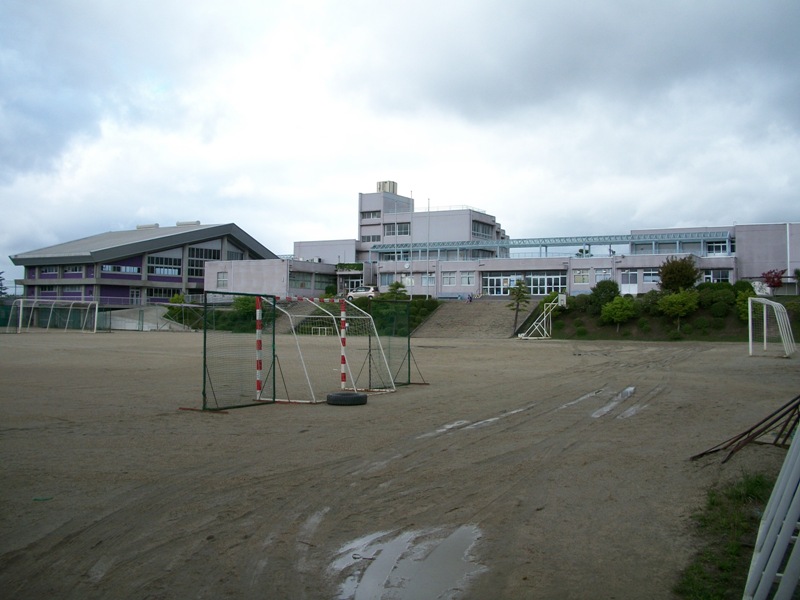 Junior high school. Nabari Municipal Kikyogaoka junior high school (junior high school) up to 1312m