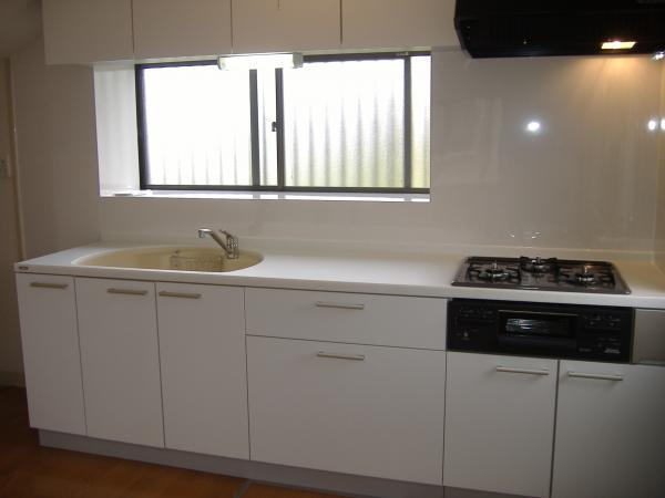 Kitchen. Good ease of use spacious kitchen!