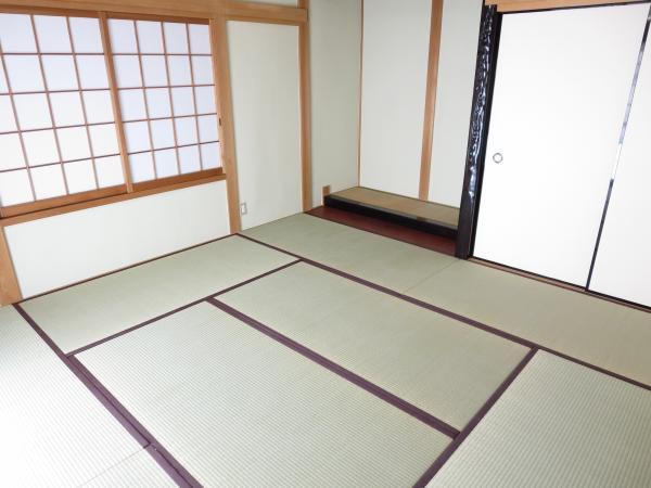 Non-living room. South-facing healing first floor Japanese-style room ☆