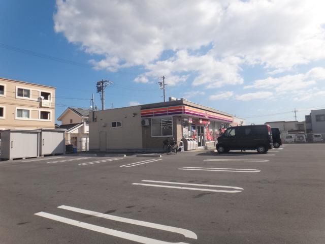 Convenience store. FamilyMart 237m until Suzuka Asahigaoka store (convenience store)