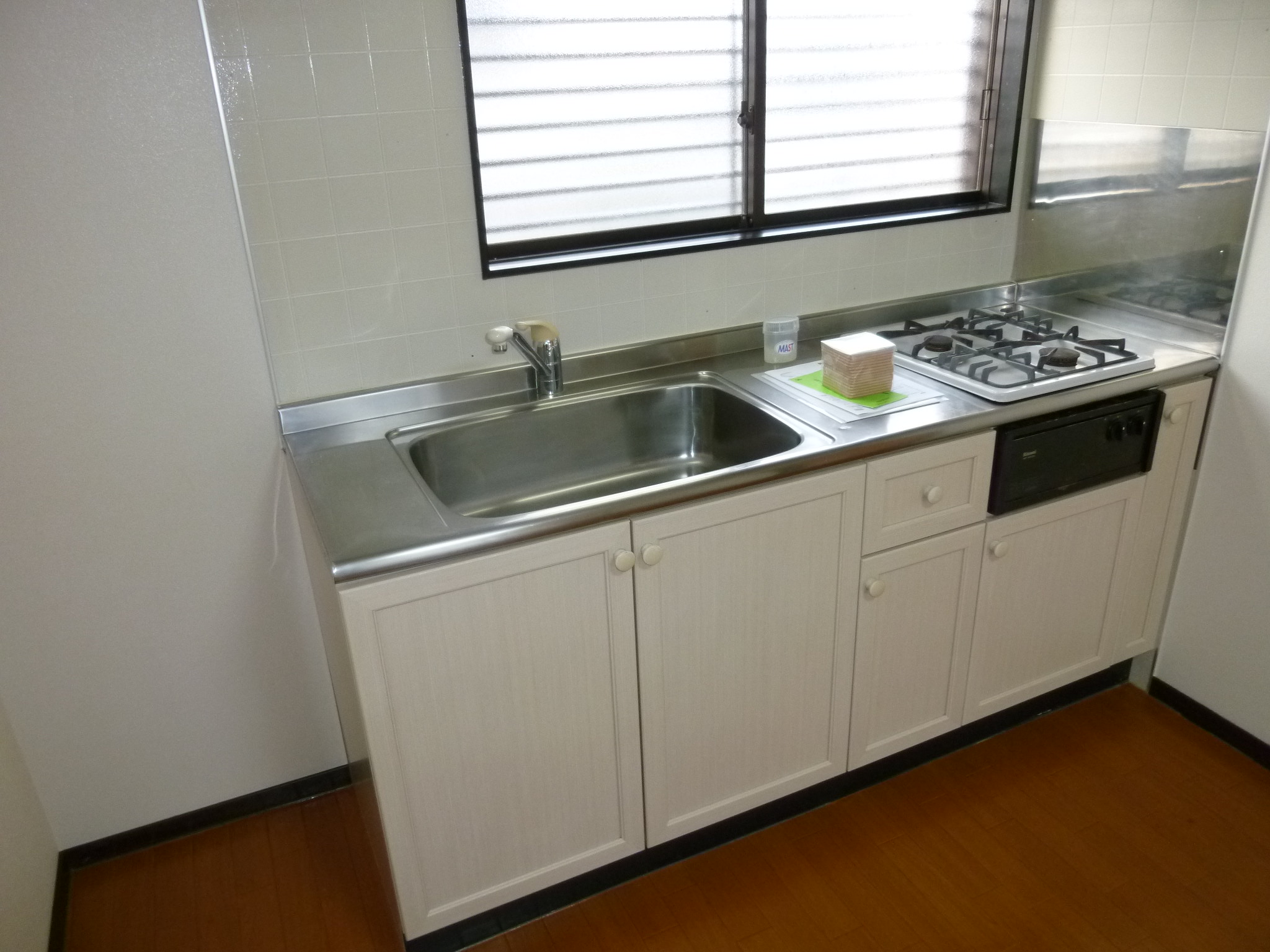 Kitchen. Everyone yearn, System kitchen ^ 0 ^ / (No. 202 room)