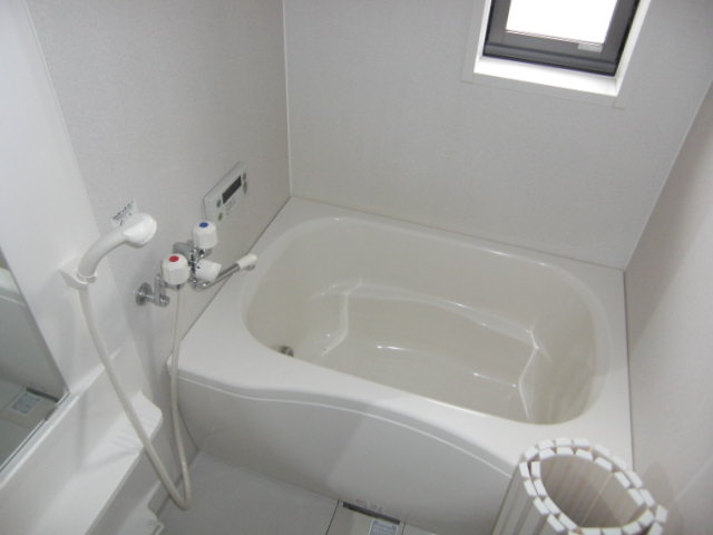 Bath.  ※ Because of free will, It is a photograph of the same thing the other room.