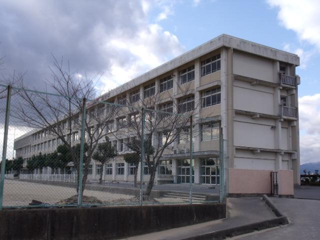 Junior high school. Sotoku 2207m until junior high school (junior high school)