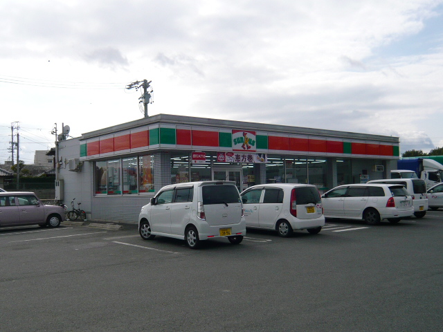 Convenience store. Thanks Suzuka Sanjo store up (convenience store) 988m