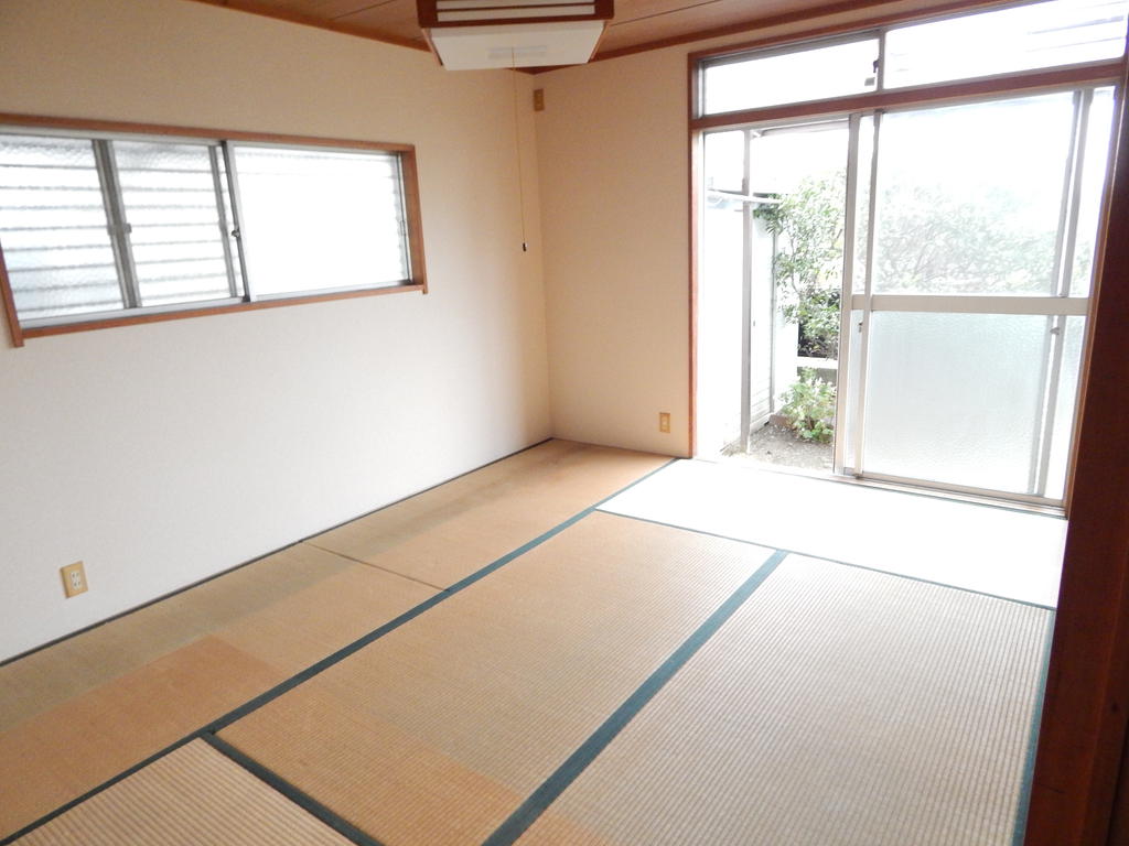 Other room space. If there is a window it is bright Japanese-style room 6 quires ☆