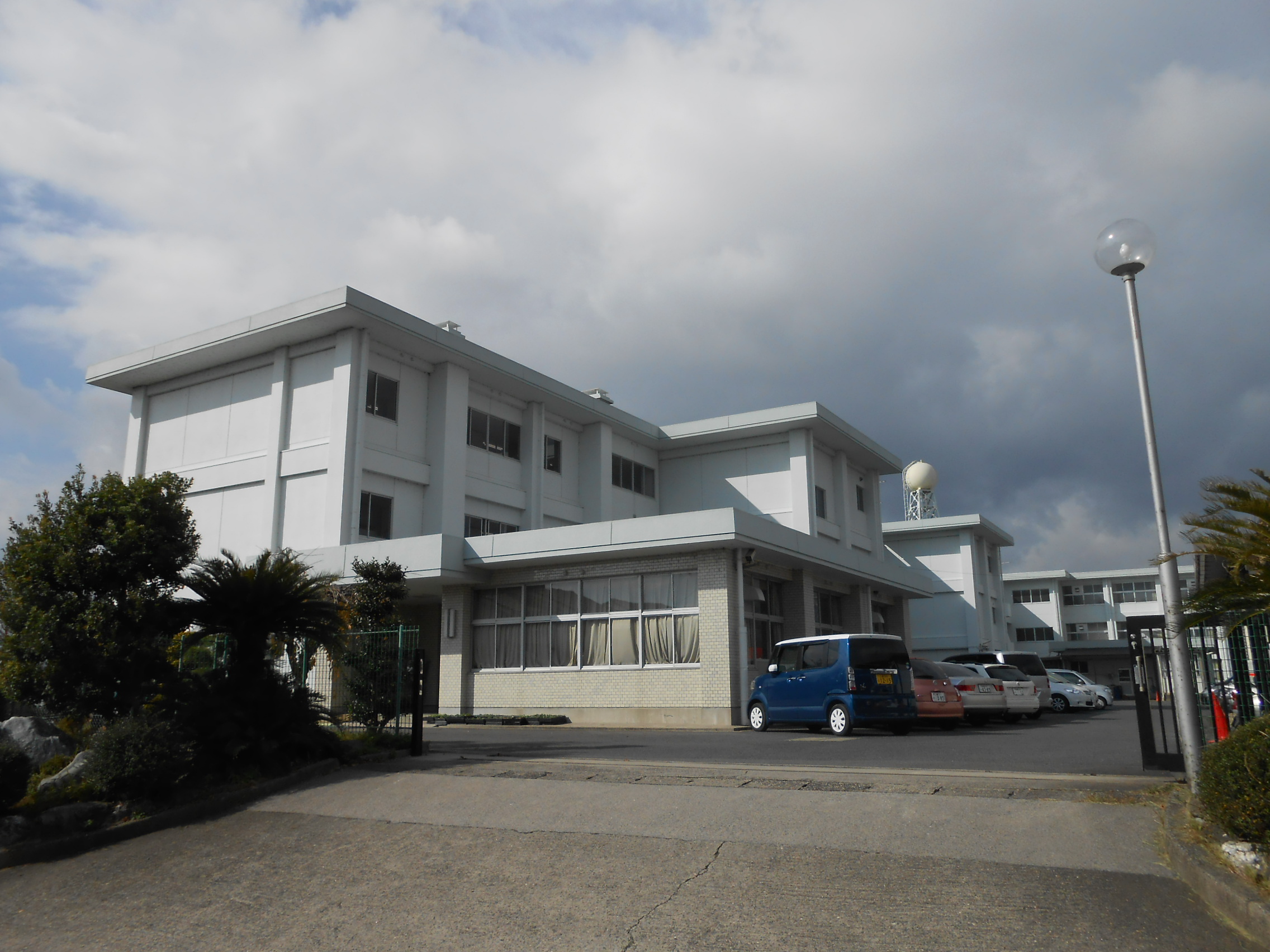 Primary school. 1640m to Kameyama City Idagawa elementary school (elementary school)