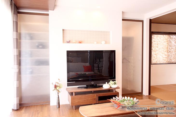 Living.  [C No. land] [Introspection Photo] 2013 August shooting  ※ Photos furniture ・ Furniture ・ Is TV not included in the price. 