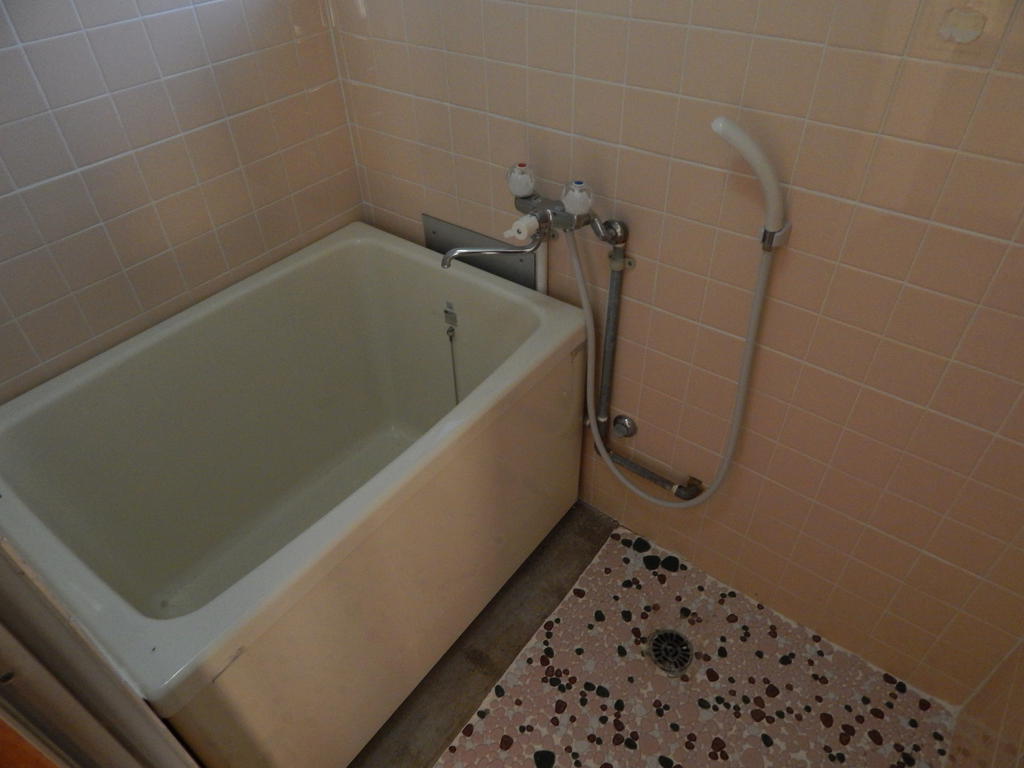 Bath. Spacious bathroom ☆