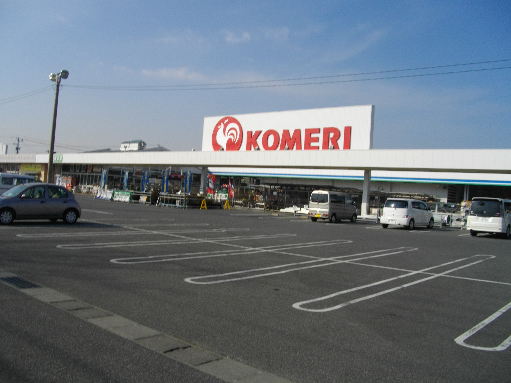 Home center. Komeri Co., Ltd. albino store up (home improvement) 765m
