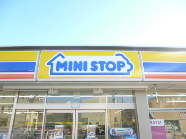 Convenience store. MINISTOP 823m until Suzuka Shono Machiten (convenience store)