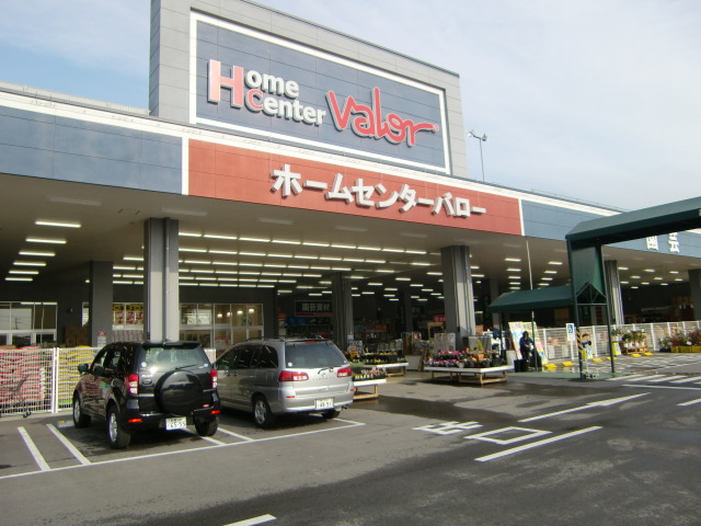 Home center. 2111m to home improvement Barrow Suzuka store (hardware store)