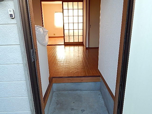 Entrance. Shallow step is, It is easy to enter ☆