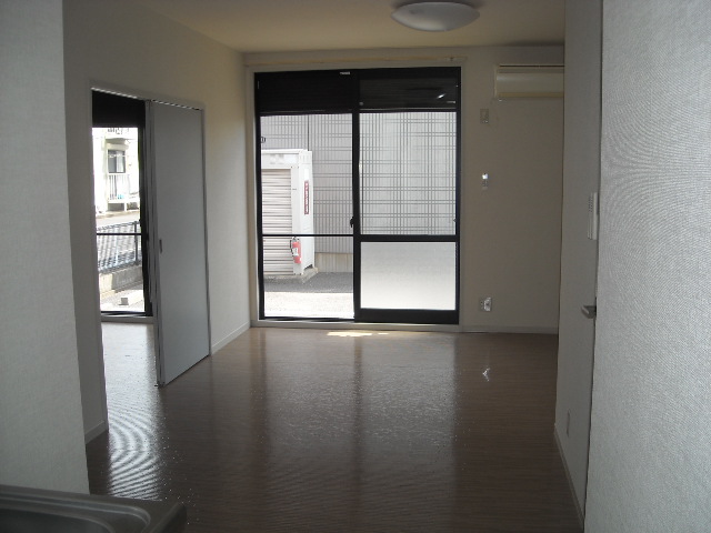 Living and room. It is quire LDK12 spacious ☆ (B102 Room No.)