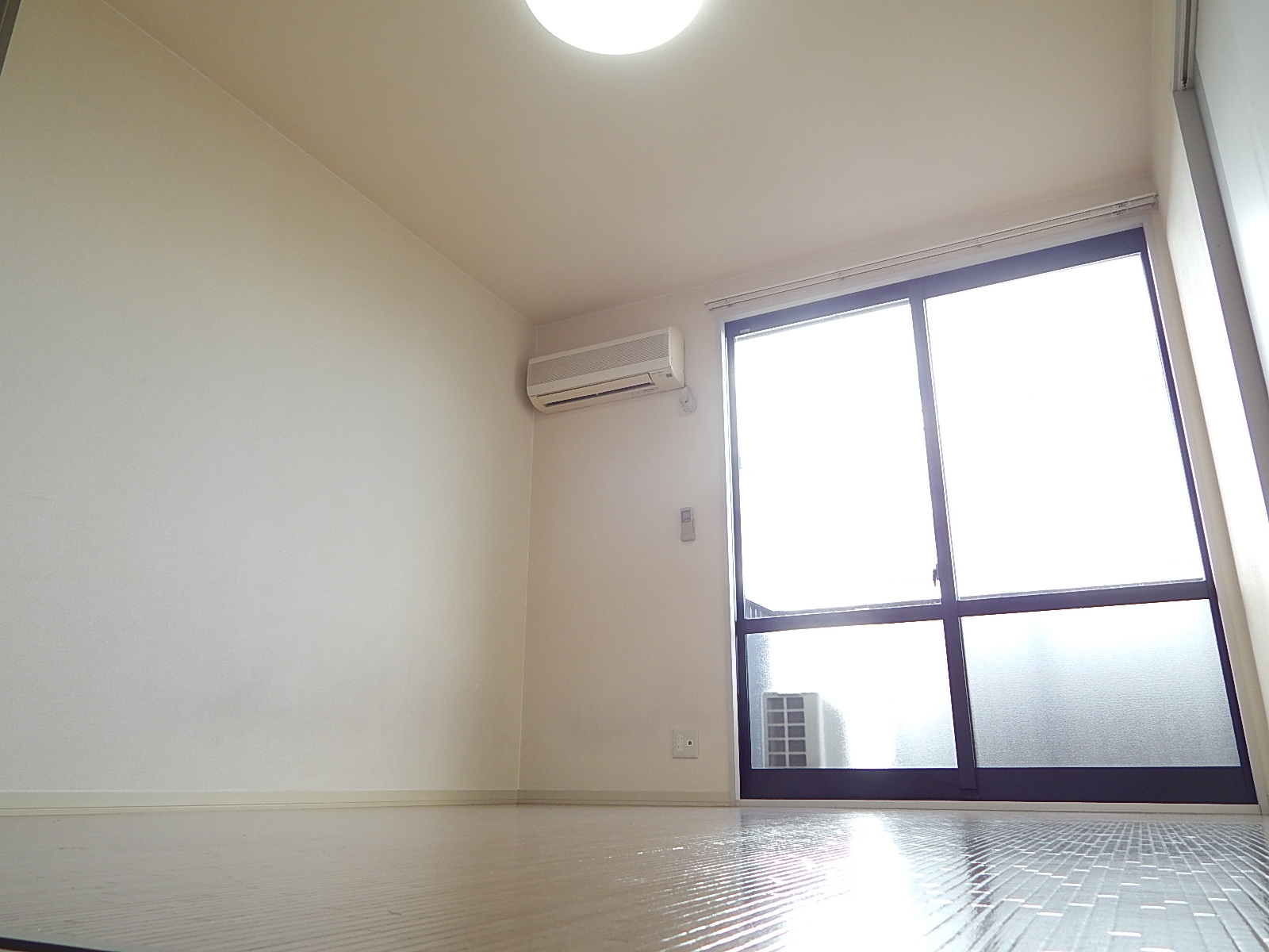 Other room space. Rest slowly, Western-style 6 tatami room ^ 0 ^ /