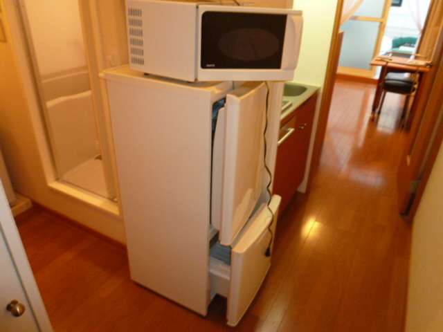Other Equipment. refrigerator microwave Washing machine tv set Air conditioning With