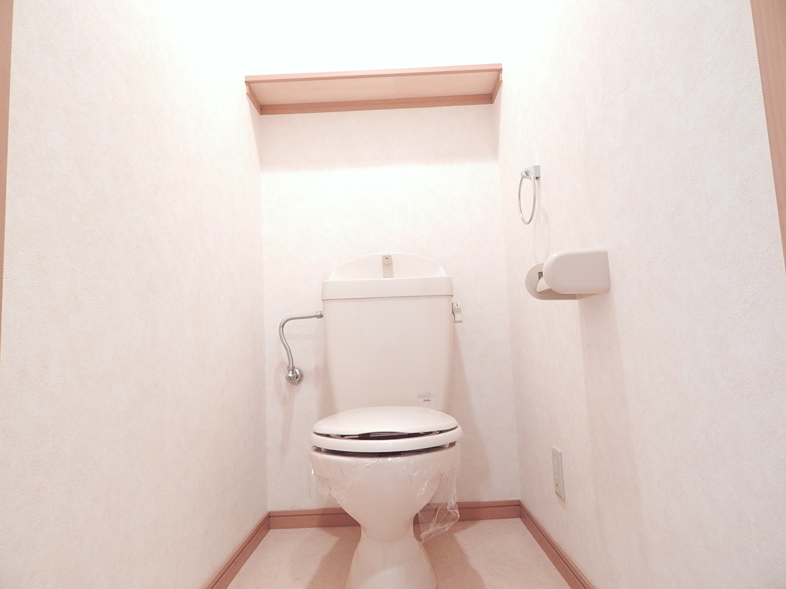 Toilet. There is a shelf at the top ☆ Usability ◎