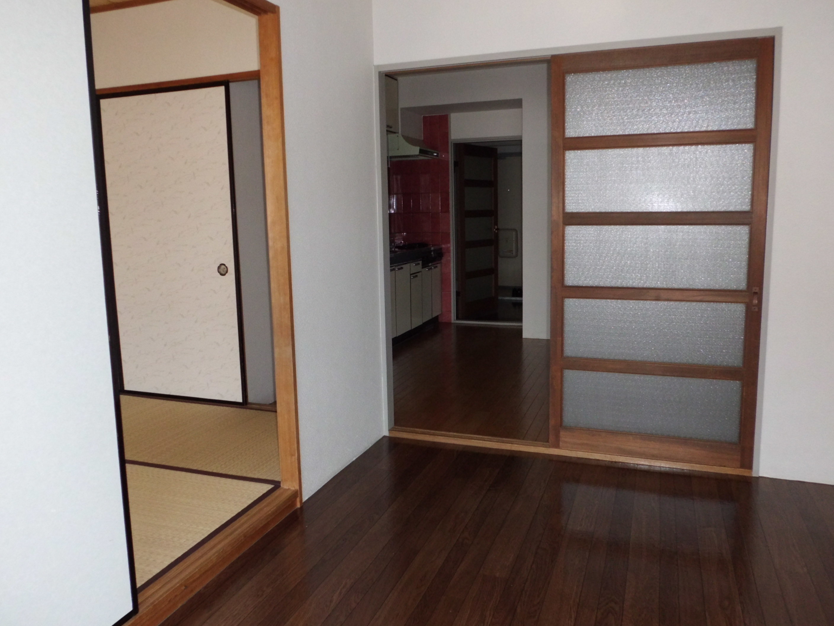 Living and room. Because there is a partition and peace of mind (No. 103 room)