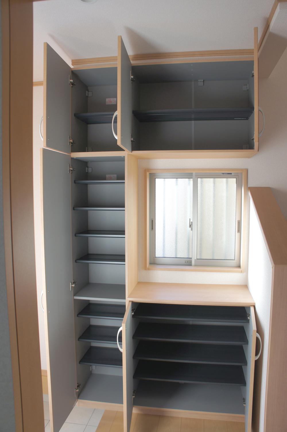 Receipt. Entrance storage