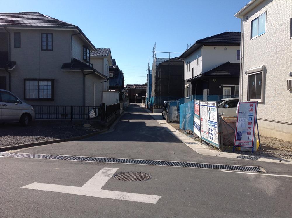 Local photos, including front road. Local (12 May 2013) Shooting