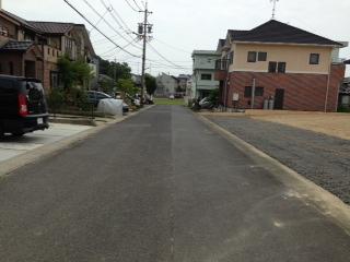 Local photos, including front road.  ☆ Kitadoro ☆ 