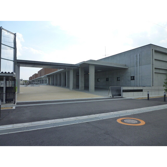 Junior high school. 1680m to Kobe junior high school (junior high school)
