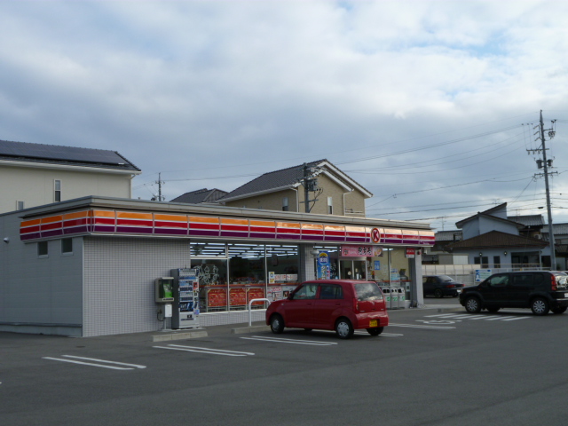 Convenience store. 860m to the Circle K (convenience store)