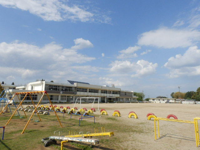 Primary school. Tsushiritsu 1376m Takaoka to elementary school (elementary school)