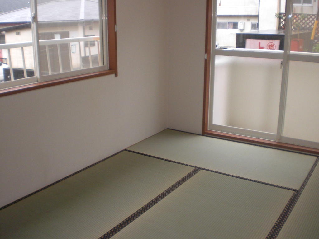 Living and room. Japanese-style room 6 quires