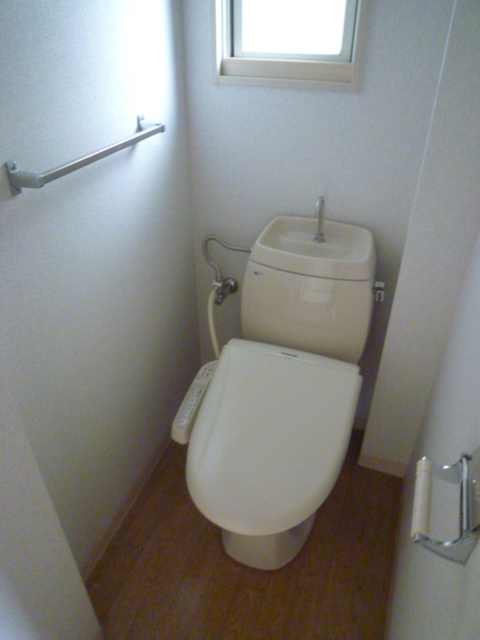 Toilet. Bidet