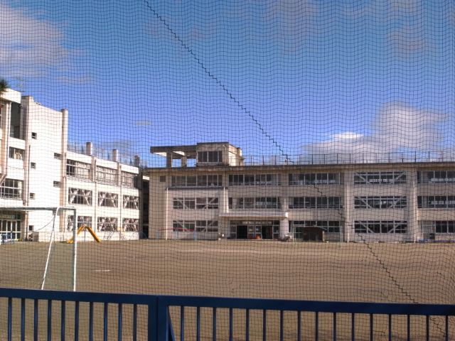 Primary school. Municipal Shinmachi to elementary school (elementary school) 1100m