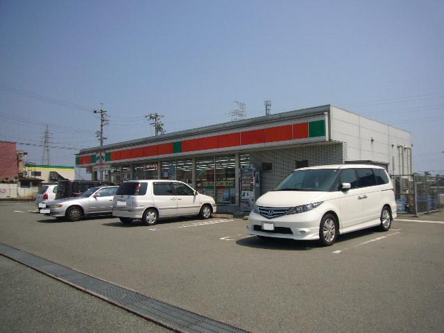 Convenience store. Thanks Tsu Fujikata store up (convenience store) 459m