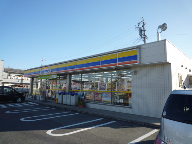 Convenience store. MINISTOP Tsu Kamihama the town store (convenience store) up to 1194m