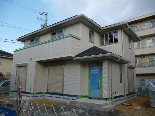 exhibition hall / Showroom. No. 9 land model house under construction (to be completed in 2014 at the end of January)