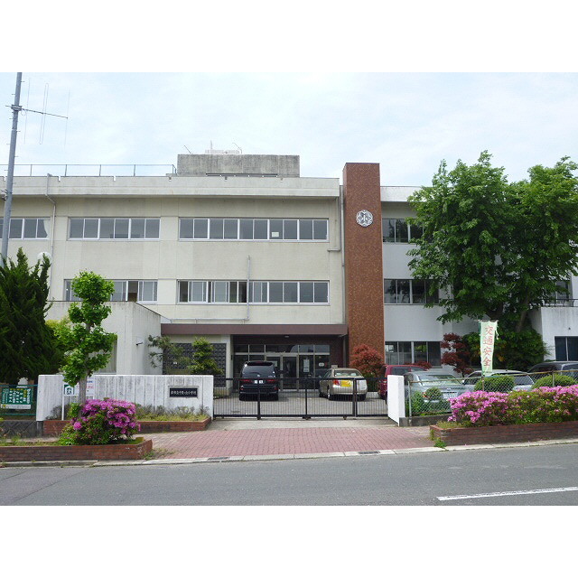 Primary school. 720m Chisato until months hill elementary school (elementary school)